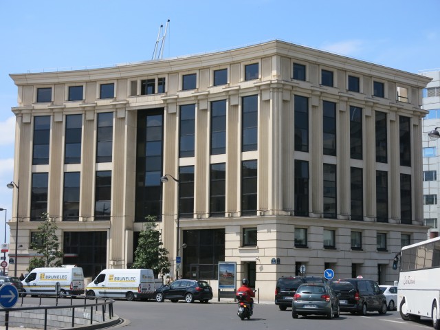 مبنى وكالة التعليم الفرنسية فى الخارج