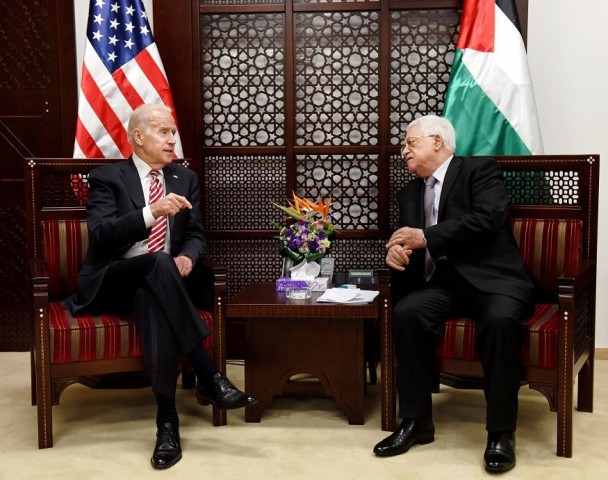بايدن يعيد علاقات واشنطن مع السلطة الفلسطينية بعد انقطاعها في عهد ترامب