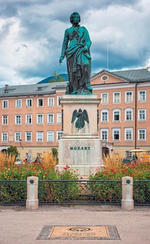 نصب موتسارت بمدينة سالزبورغ-النمسا