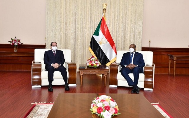 الرئيس السيسي ورئيس مجلس السيادة السوداني