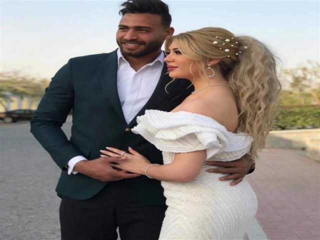 محمد ابو جبل مع زوجته سمارة يحيى ملكة جمال العرب