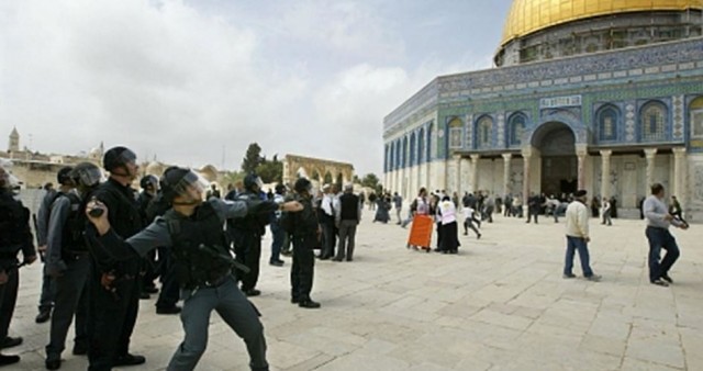 اعتداءات استفزازية لا تنتهي في القدس