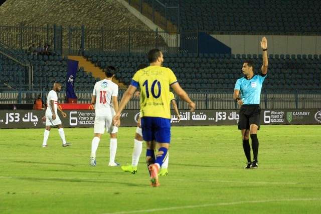 أمين عمر من مباراة الزمالك والاسماعيلي