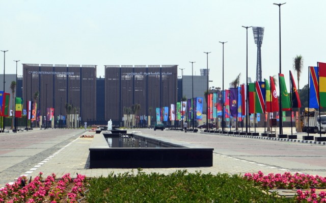 شرم الشيخ تتزين بأعلام افريقيا 