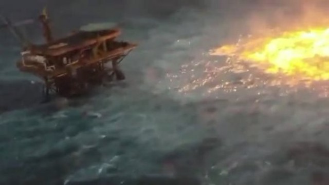 حريق هائل فى خط نفط بحرى بخليج المكسيك