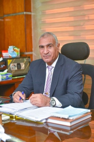  منصور بدوي رئيس شركة مياه الشرب والصرف الصحي بالجيزة