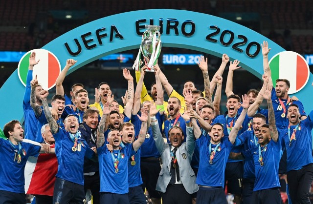 تتويج ايطاليا بلقب يورو 2020
