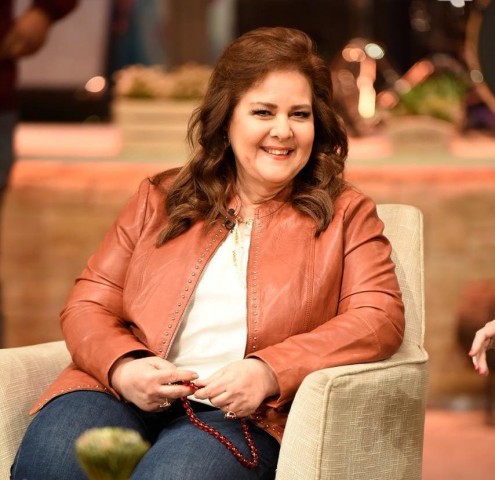 الفنانة دلال عبد العزبز