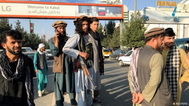 طالبان في كابول بعد سقوطها