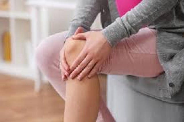 أعراض خشونة الركبة 