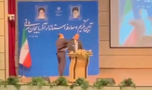 لحظة صفع محافظ إيراني 