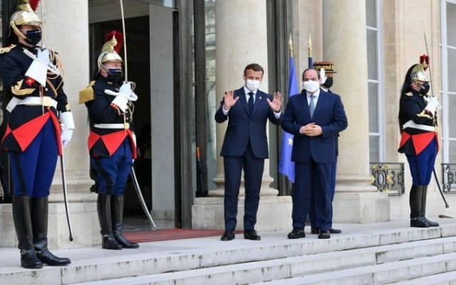 الرئيس السيسي ورئيس فرنسا 