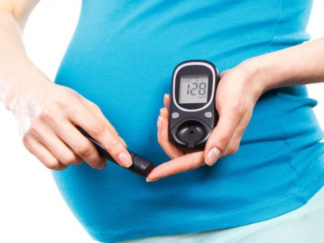 طرق السيطرة على نسبة السكر خلال الحمل