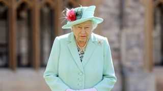 الملكة اليزابيث تتوجه إلى ساندرينجهام لإحياء ذكرى وفاة جورج السادس