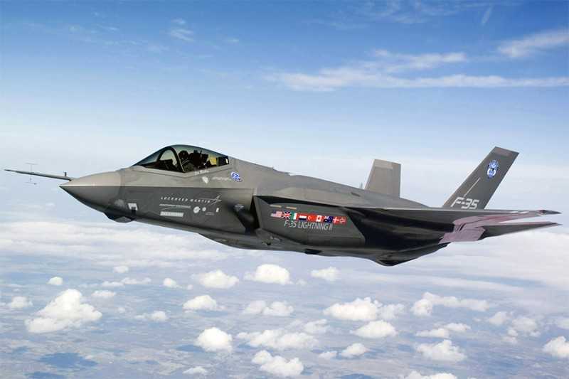 قائد القوات الجوية الأمريكية يلغي برنامج تطوير الطائرة المسيرة الشبحية