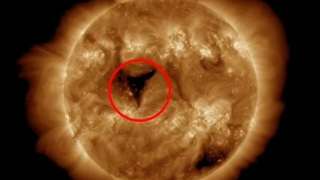ظهور ثقب عملاق على سطح الشمس.. ورياح شمسية تضرب الأرض بسببه