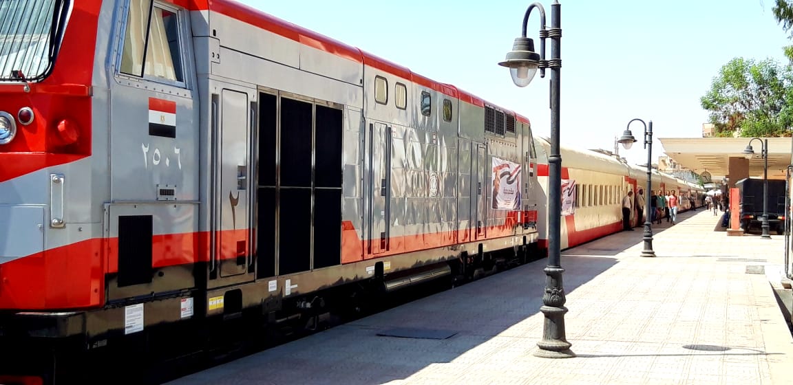  السكة الحديد تستبدل عربات بعض قطارات خط القاهرة - الإسكندرية بأخرى روسية